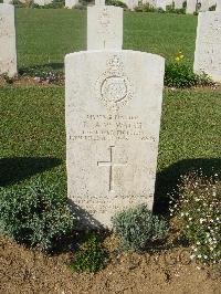 Sangro River War Cemetery - Watts, George