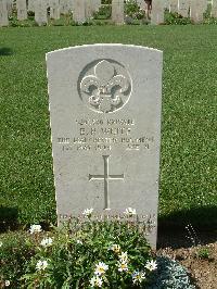 Sangro River War Cemetery - White, Edward Robert