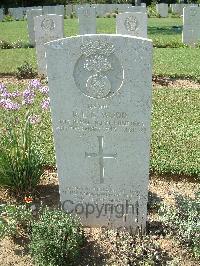 Sangro River War Cemetery - Wood, Robert Craddock