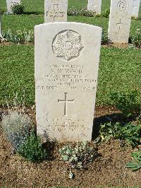 Sangro River War Cemetery - Wood, Victor William
