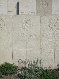 Noeux-Les-Mines Communal Cemetery - Allman, G W