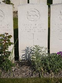 Noeux-Les-Mines Communal Cemetery - Benton, John