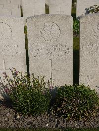 Noeux-Les-Mines Communal Cemetery - Berrill, Reginald Harvey