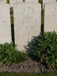 Noeux-Les-Mines Communal Cemetery - Bird, E J