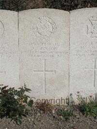 Noeux-Les-Mines Communal Cemetery - Bolton, J J