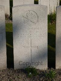Noeux-Les-Mines Communal Cemetery - Booth, Reginald James