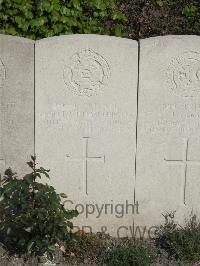 Noeux-Les-Mines Communal Cemetery - Burgess, George William