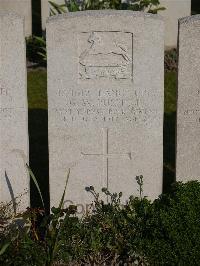 Noeux-Les-Mines Communal Cemetery - Busfield, G W