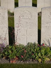 Noeux-Les-Mines Communal Cemetery - Carey, Harry