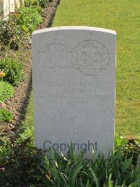 Noeux-Les-Mines Communal Cemetery - Carr, F A