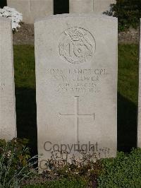Noeux-Les-Mines Communal Cemetery - Clover, E W