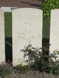 Noeux-Les-Mines Communal Cemetery - Connolly, Thomas Augustine