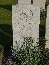 Noeux-Les-Mines Communal Cemetery - Deane, W