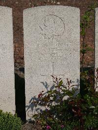 Noeux-Les-Mines Communal Cemetery - Field, R