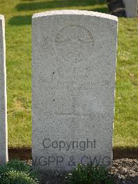 Noeux-Les-Mines Communal Cemetery - Filgate, T W