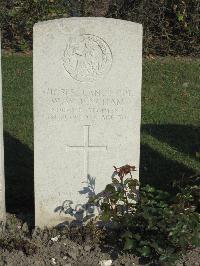 Noeux-Les-Mines Communal Cemetery - Fincham, W W