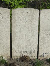 Noeux-Les-Mines Communal Cemetery - Finn, S T