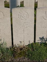 Noeux-Les-Mines Communal Cemetery - Flower, H H