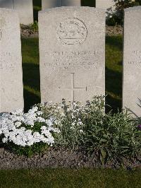 Noeux-Les-Mines Communal Cemetery - Foulds, E