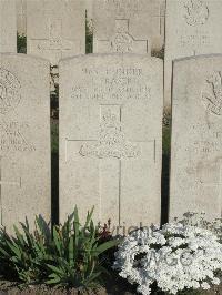 Noeux-Les-Mines Communal Cemetery - Fraser, J