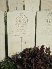 Noeux-Les-Mines Communal Cemetery - Fretwell, Percy Wilfred