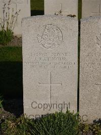 Noeux-Les-Mines Communal Cemetery - Gilmour, J R