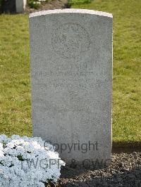 Noeux-Les-Mines Communal Cemetery - Grant, John Cardross