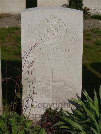 Noeux-Les-Mines Communal Cemetery - Green, J