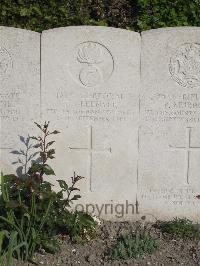 Noeux-Les-Mines Communal Cemetery - Greenyer, T