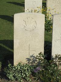 Noeux-Les-Mines Communal Cemetery - Griffiths, Horace