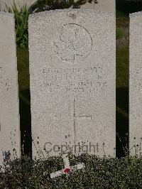 Noeux-Les-Mines Communal Cemetery - Guillemette, J