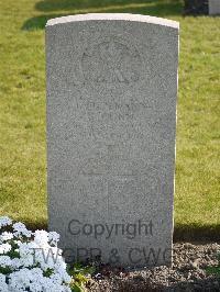 Noeux-Les-Mines Communal Cemetery - Gunn, Kenneth