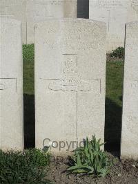 Noeux-Les-Mines Communal Cemetery - Head, J
