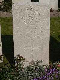 Noeux-Les-Mines Communal Cemetery - Holden, W R