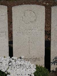 Noeux-Les-Mines Communal Cemetery - Hollis, Henry Edmund