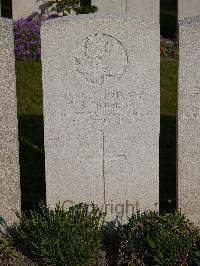 Noeux-Les-Mines Communal Cemetery - Hooker, George Sydney