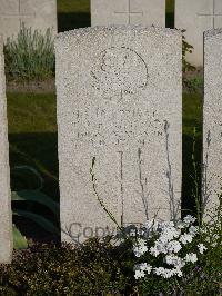 Noeux-Les-Mines Communal Cemetery - Huguet, E R