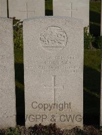 Noeux-Les-Mines Communal Cemetery - Humphries, Edgar