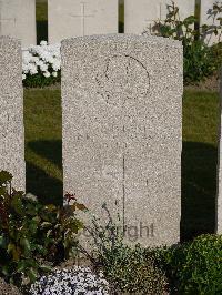 Noeux-Les-Mines Communal Cemetery - Hyland, F