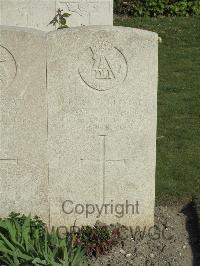 Noeux-Les-Mines Communal Cemetery - Hymers, Stanley