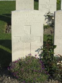 Noeux-Les-Mines Communal Cemetery - Jacobs, Charles William