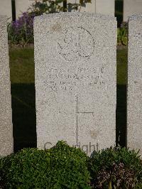 Noeux-Les-Mines Communal Cemetery - Johnston, J W