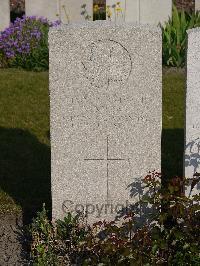 Noeux-Les-Mines Communal Cemetery - Kilrae, R