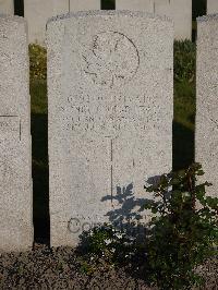 Noeux-Les-Mines Communal Cemetery - Lewis, Sidney George