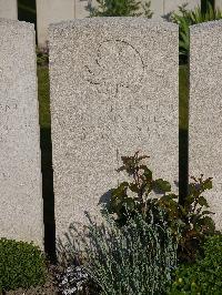 Noeux-Les-Mines Communal Cemetery - MacLellan, Edwin Raymond