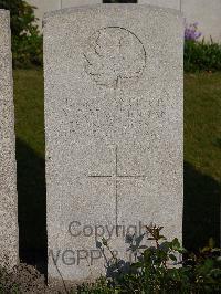 Noeux-Les-Mines Communal Cemetery - MacLennan, Arthur Colin