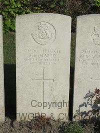 Noeux-Les-Mines Communal Cemetery - Martin, E W