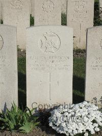Noeux-Les-Mines Communal Cemetery - Maxey, G T A