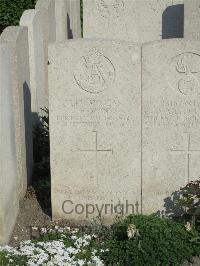 Noeux-Les-Mines Communal Cemetery - Monks, J H