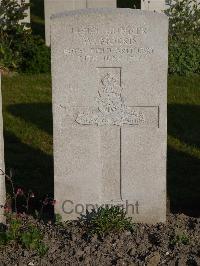 Noeux-Les-Mines Communal Cemetery - Morris, W